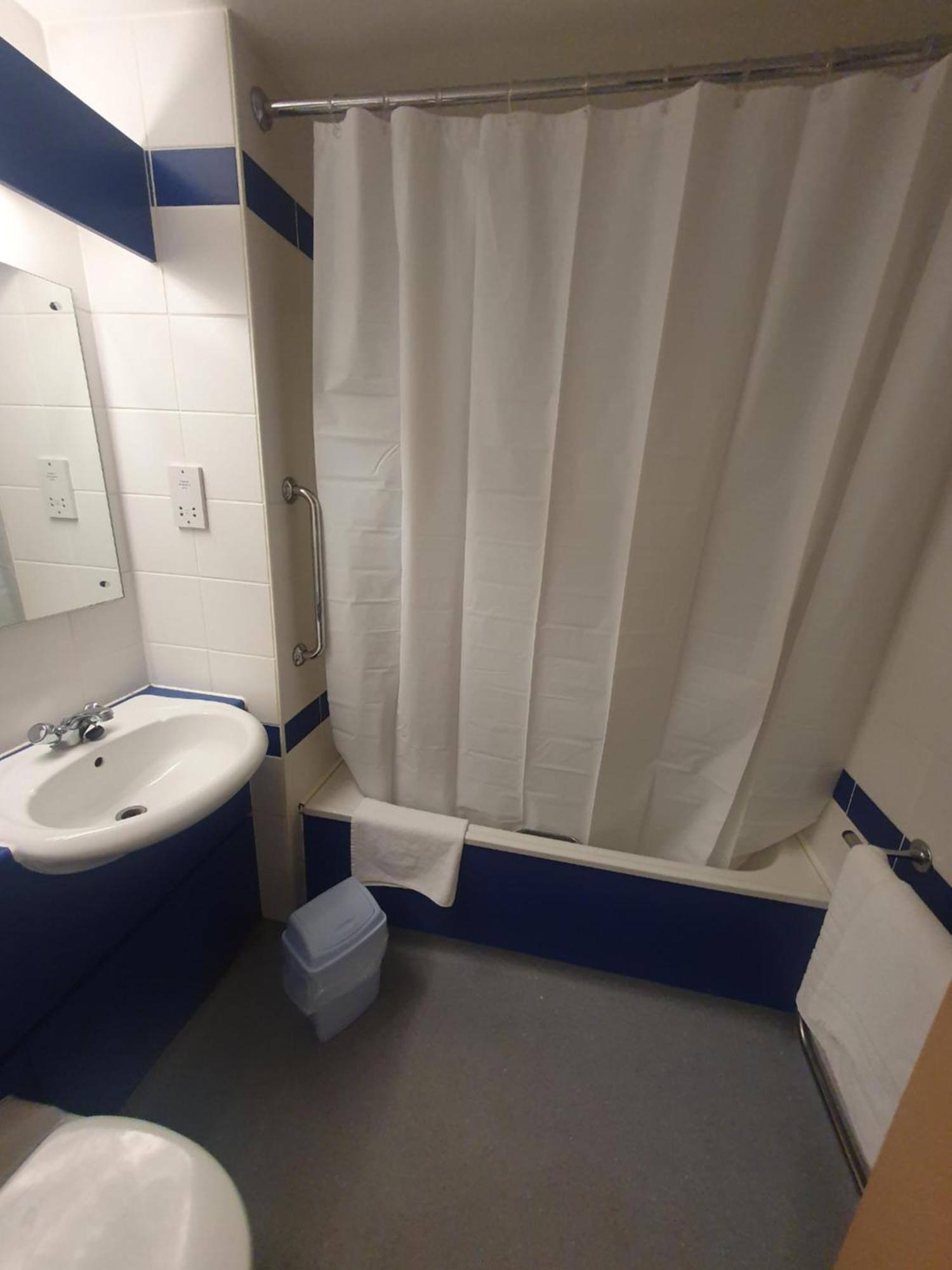 Metro Inns Huddersfield Exteriör bild