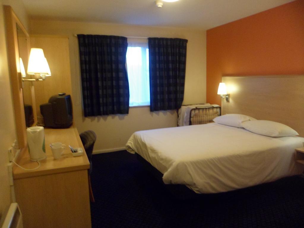 Metro Inns Huddersfield Rum bild