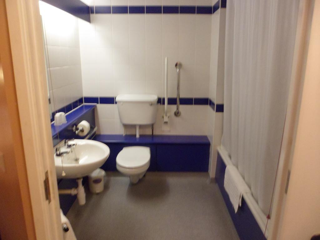 Metro Inns Huddersfield Rum bild